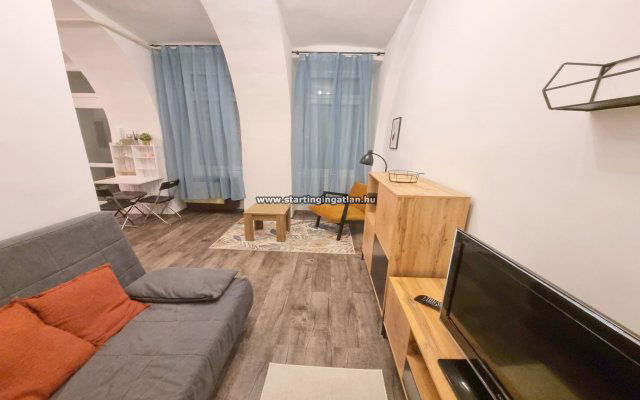 Kiadó téglalakás, albérlet, VII. kerületben, Hársfa utcában