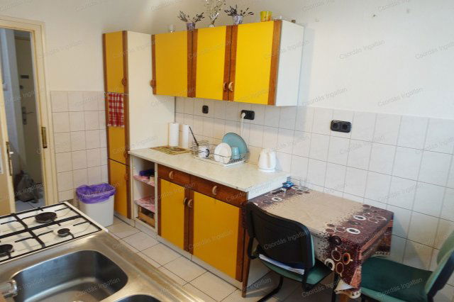 Kiadó téglalakás, albérlet, Veszprémben, Egyetem utcában