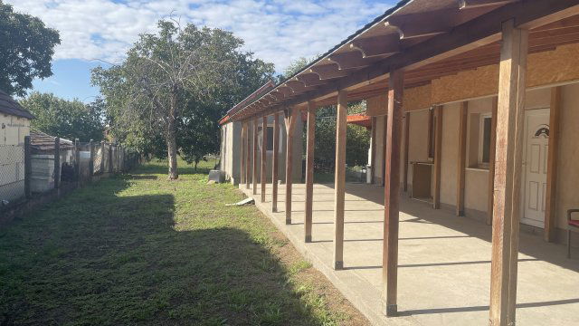 Eladó családi ház, Dunavarsányban 49.9 M Ft, 2 szobás