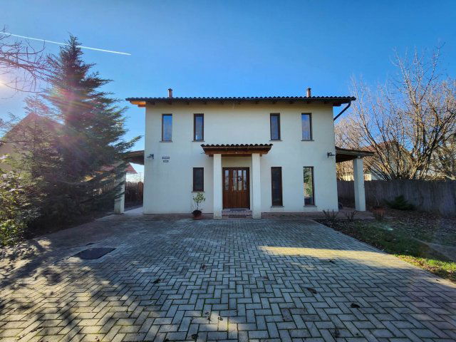 Eladó nyaraló, Szarvason 128.75 M Ft, 4 szobás