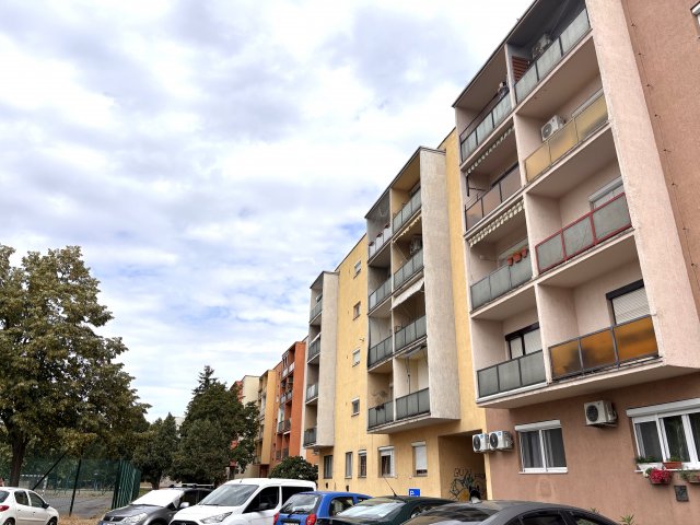 Eladó téglalakás, Szombathelyen 39.9 M Ft, 2 szobás