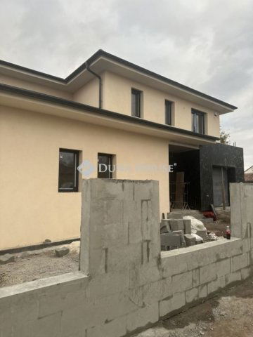 Eladó családi ház, Gyálon 249.9 M Ft, 6 szobás