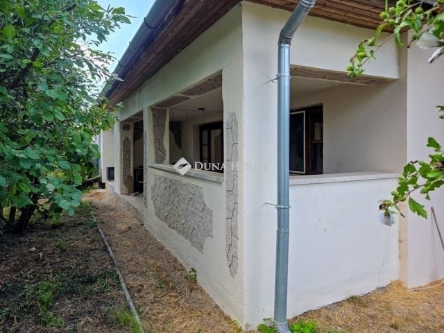 Eladó ikerház, Velencén 84.9 M Ft, 4 szobás