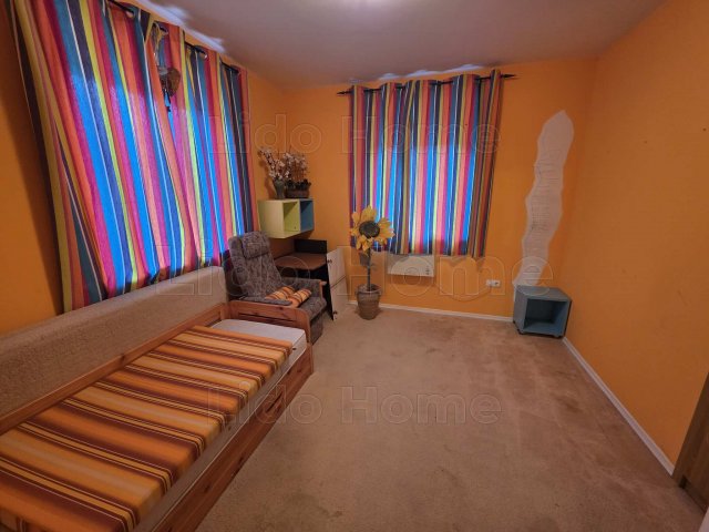 Kiadó családi ház, albérlet, Balatonfenyvesen 250 E Ft / hó