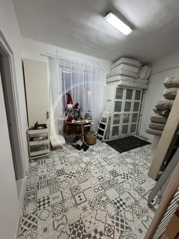 Eladó üzlethelyiség, Pécsett, Rácvárosi úton 39.9 M Ft