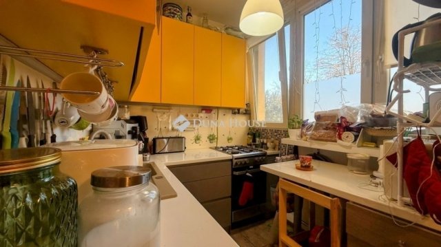 Eladó téglalakás, Szombathelyen 48 M Ft, 3 szobás