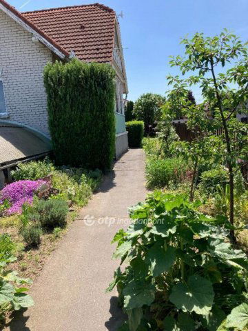 Eladó családi ház, Nyíregyházán 239 M Ft, 3+1 szobás