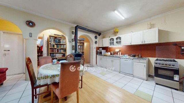 Eladó családi ház, Tokajban 49.999 M Ft, 3 szobás