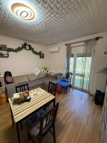 Eladó téglalakás, Pétfürdőn 29.5 M Ft, 3 szobás