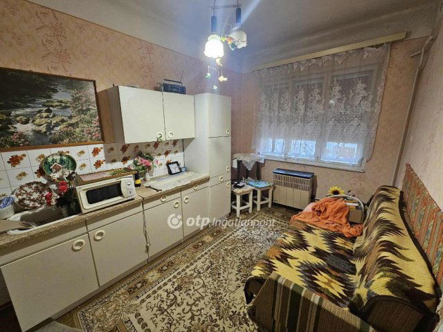 Eladó családi ház, Zagyvarékason 19.99 M Ft, 2 szobás