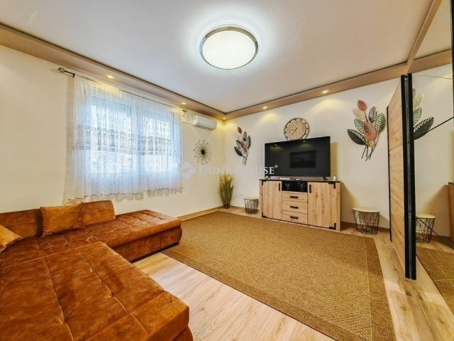 Eladó téglalakás, Budapesten, XX. kerületben 64.5 M Ft