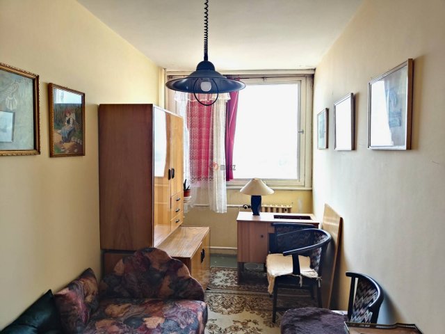 Eladó panellakás, Szegeden 14.9 M Ft, 2 szobás