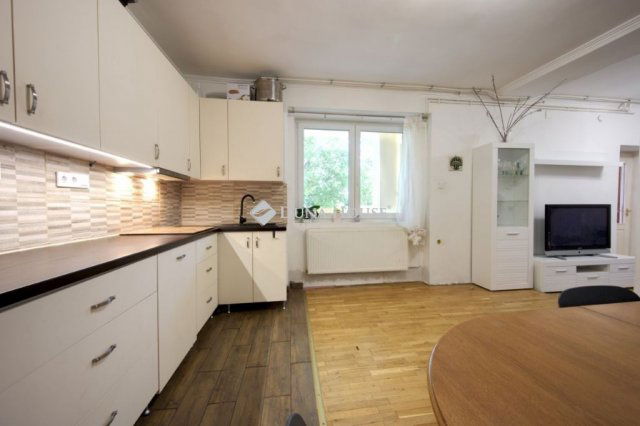 Eladó családi ház, Budakeszin 99 M Ft, 5 szobás