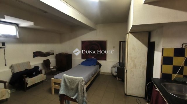 Eladó ipari ingatlan, Budapesten, XIII. kerületben 40 M Ft