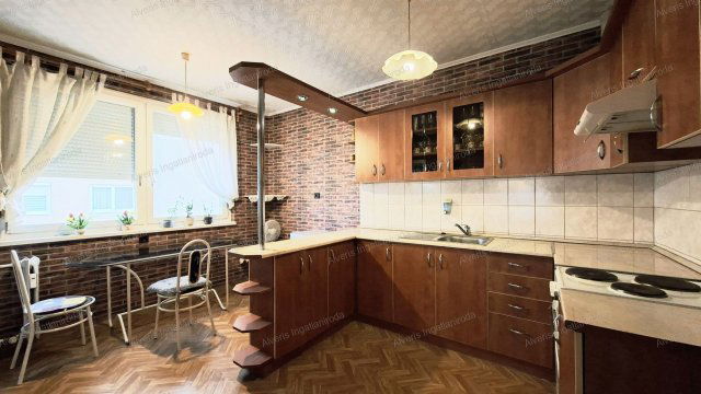 Eladó panellakás, Nyíregyházán 40.9 M Ft, 2 szobás