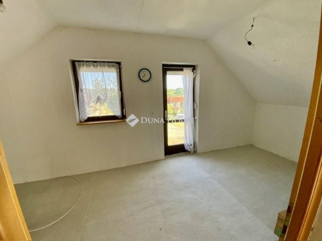 Eladó családi ház, Mecseknádasdon 75.24 M Ft, 6 szobás