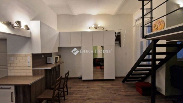 Eladó téglalakás, Budapesten, VIII. kerületben 46.5 M Ft