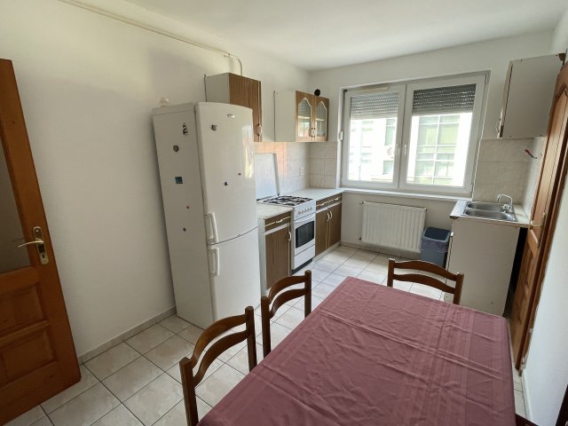 Eladó téglalakás, Debrecenben 87 M Ft, 3+1 szobás