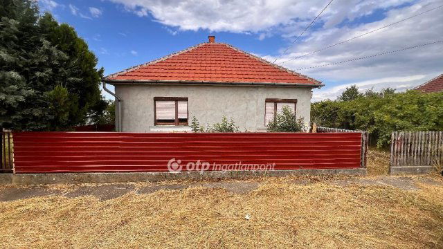 Eladó családi ház, Emődön 19.9 M Ft, 5 szobás