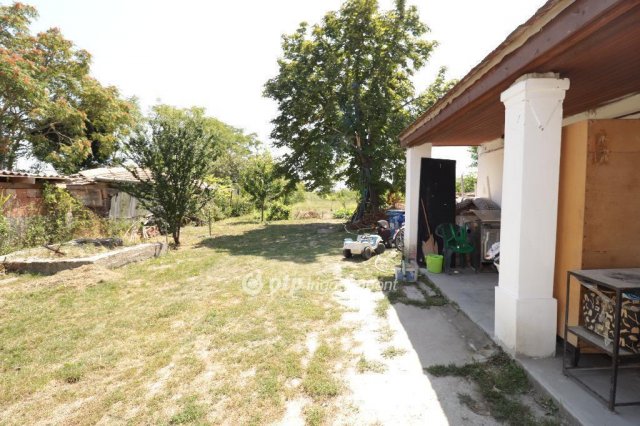 Eladó családi ház, Lóréven 34.9 M Ft, 3 szobás