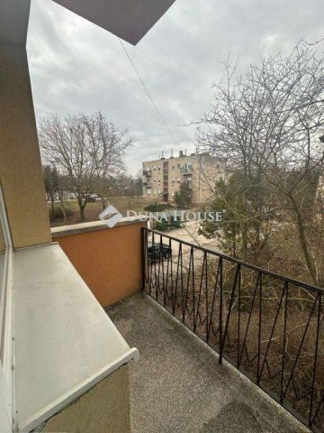 Eladó téglalakás, Kecskeméten 32.9 M Ft, 2 szobás