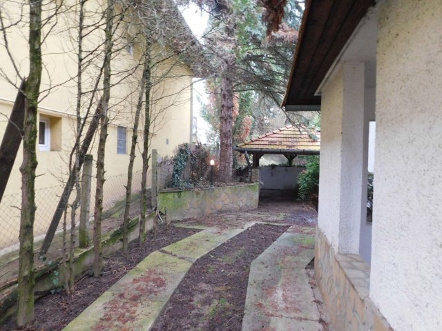 Eladó családi ház, Hévízen 74.99 M Ft, 7 szobás