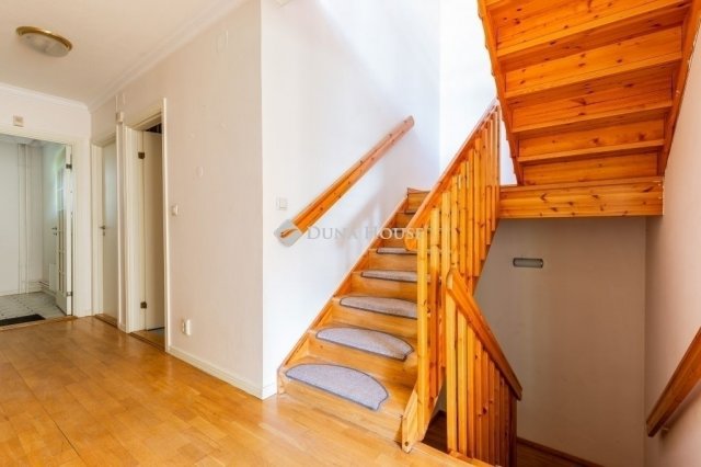 Eladó ikerház, Budapesten, II. kerületben 328 M Ft, 6 szobás