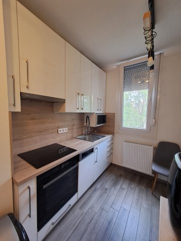 Eladó téglalakás, Debrecenben 72 M Ft, 3 szobás