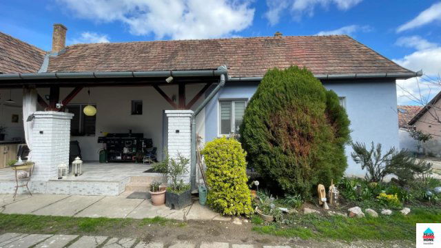 Eladó családi ház, Balatonújlakon 82.11 M Ft, 4 szobás