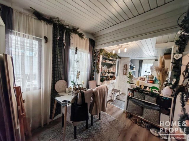 Eladó családi ház, Szegeden 68.99 M Ft, 3+2 szobás