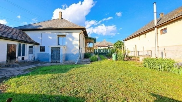 Eladó családi ház, Zsámbokon 41.9 M Ft, 3 szobás