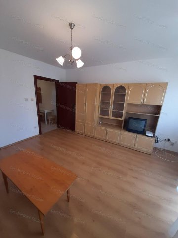 Kiadó téglalakás, albérlet, Szolnokon 90 E Ft / hó, 1 szobás