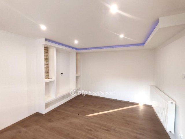 Eladó családi ház, Mezőkövesden 38 M Ft, 2 szobás