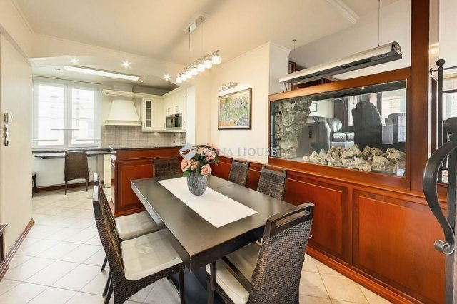 Eladó családi ház, Kiskőrösön 150 M Ft, 6 szobás