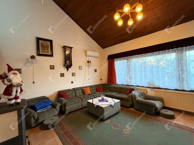 Eladó ikerház, Szigetszentmiklóson 83.9 M Ft, 5 szobás