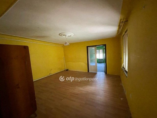 Eladó családi ház, Szalkszentmártonon 15.5 M Ft, 1+1 szobás