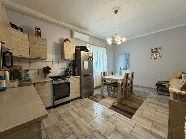 Eladó családi ház, Tatabányán 52 M Ft, 2 szobás