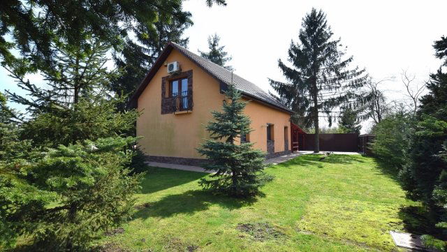 Eladó családi ház, Debrecenben 74 M Ft, 3 szobás