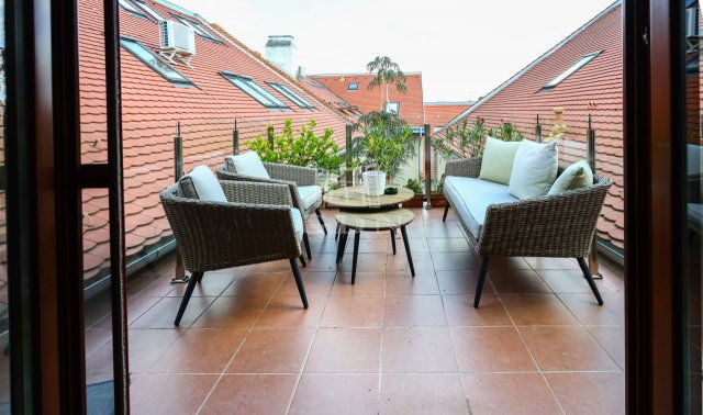 Eladó téglalakás, Győrött 165 M Ft, 4 szobás