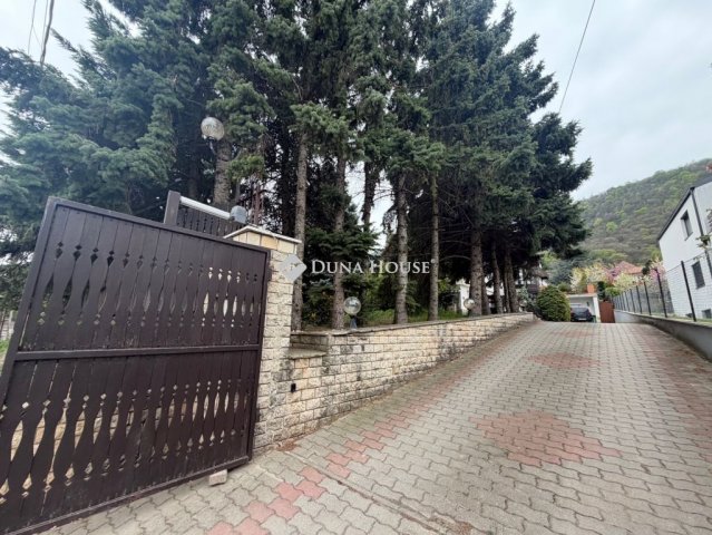 Eladó ikerház, Budapesten, III. kerületben 249 M Ft, 5 szobás