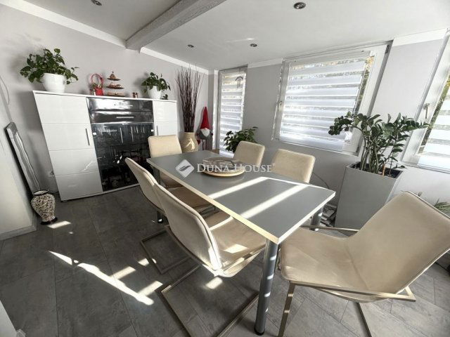 Eladó családi ház, Kistarcsán 150 M Ft, 3 szobás