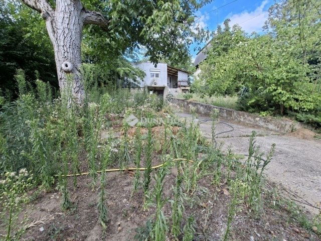 Eladó családi ház, Veresegyházon 54 M Ft, 2 szobás