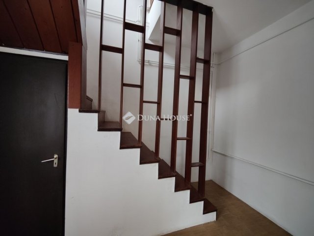 Eladó családi ház, Budapesten, XVIII. kerületben 160 M Ft