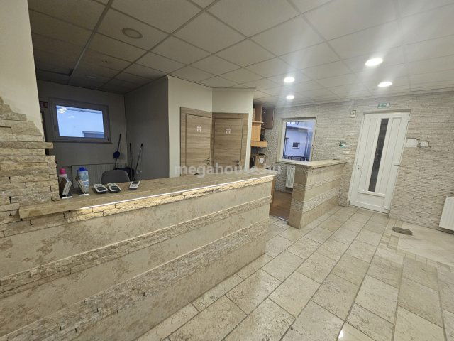 Eladó üzlethelyiség, Szigetszentmiklóson 890 M Ft