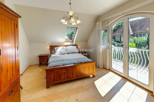 Eladó családi ház, Budapesten, II. kerületben 266.319 M Ft
