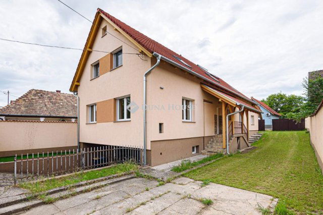 Eladó családi ház, Budapesten, XVII. kerületben, Battonya utcában