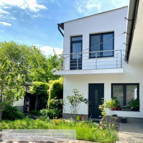 Eladó családi ház, Budapesten, III. kerületben 72.9 M Ft