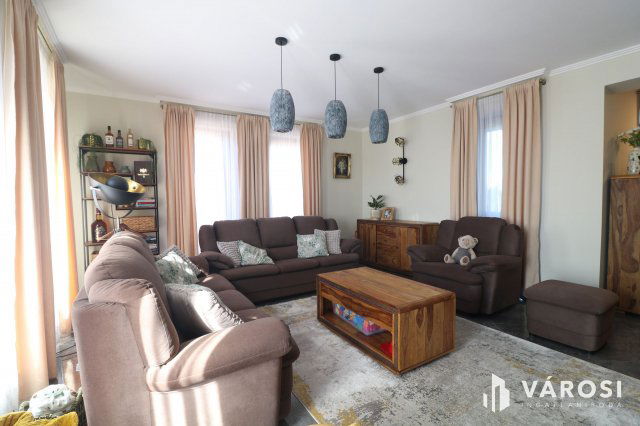 Eladó családi ház, Mórahalmon 134.9 M Ft, 4 szobás