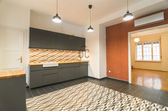 Eladó téglalakás, Budapesten, I. kerületben 180 M Ft, 3 szobás