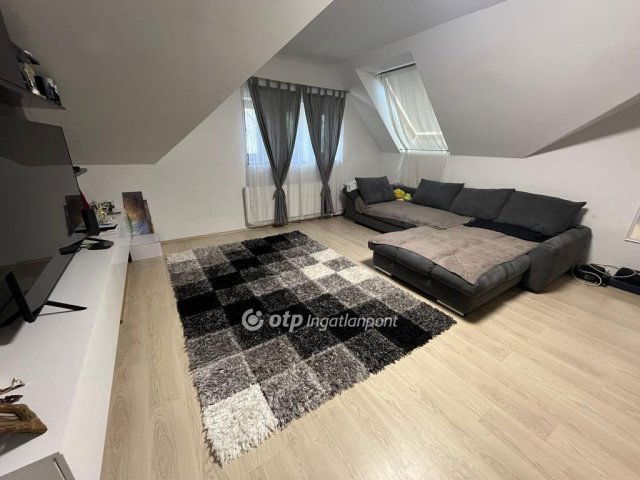 Kiadó téglalakás, albérlet, Miskolcon 230 E Ft / hó, 3 szobás